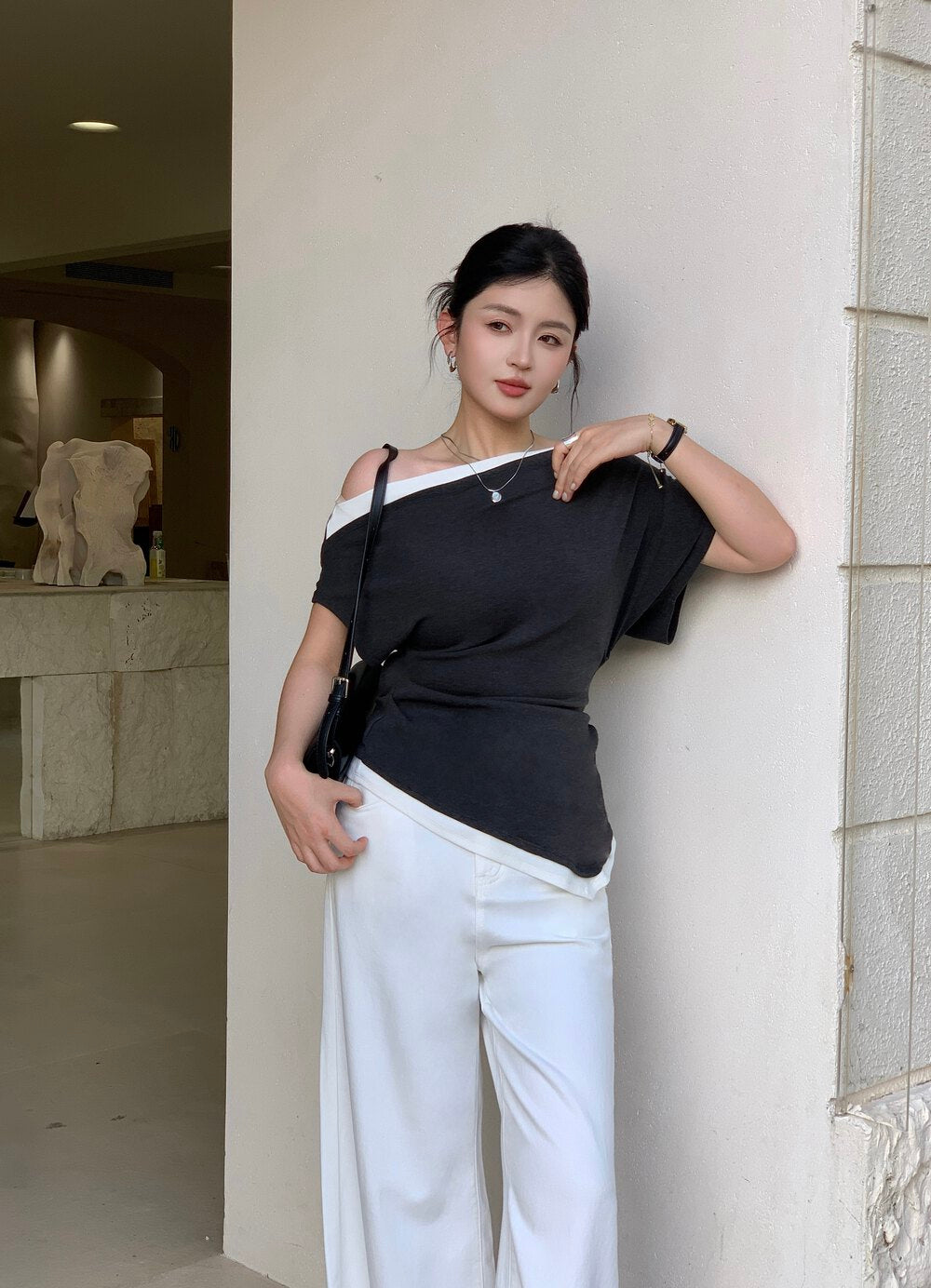 \ Limited Collection♡ /【即納】オフショルダーアシメTシャツ