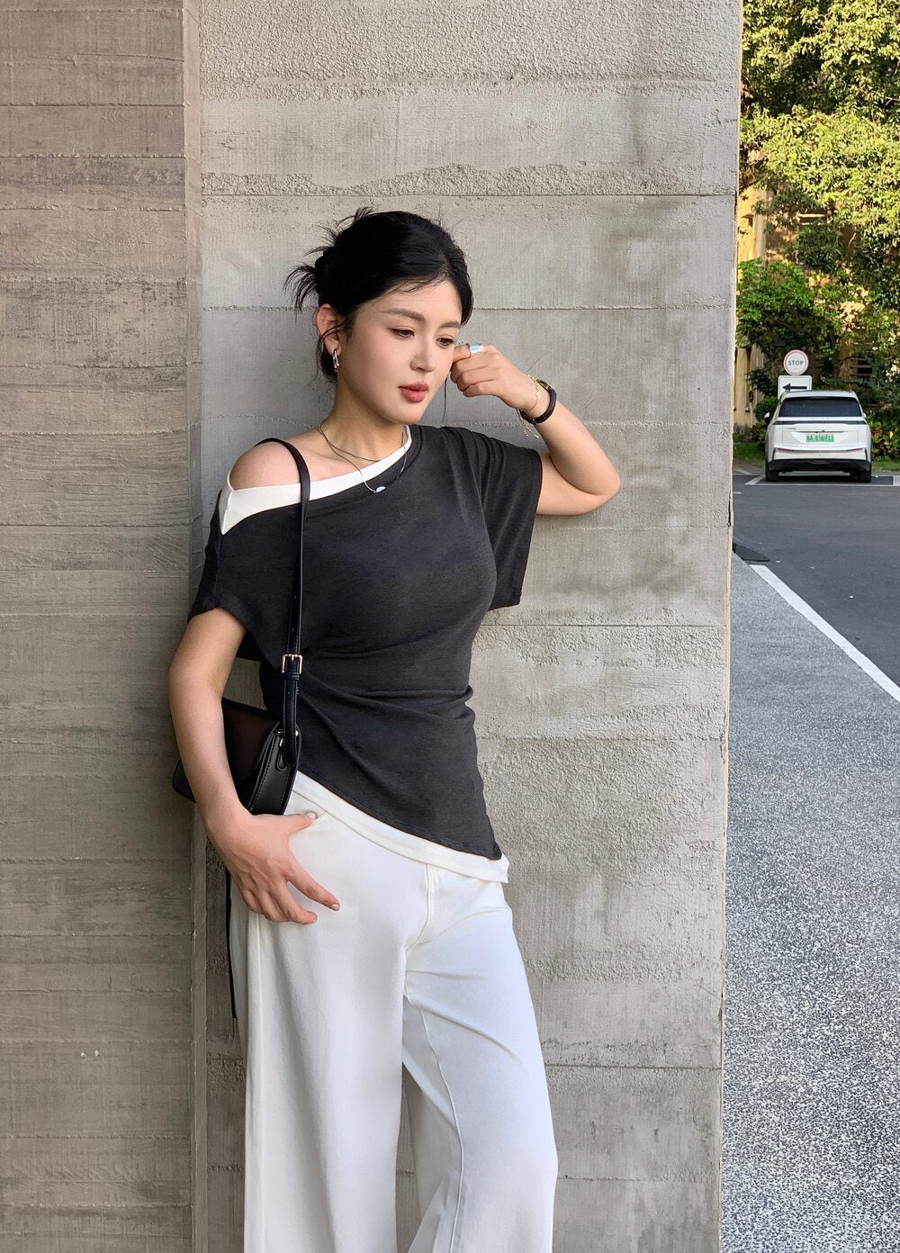 \ Limited Collection♡ /【即納】オフショルダーアシメTシャツ