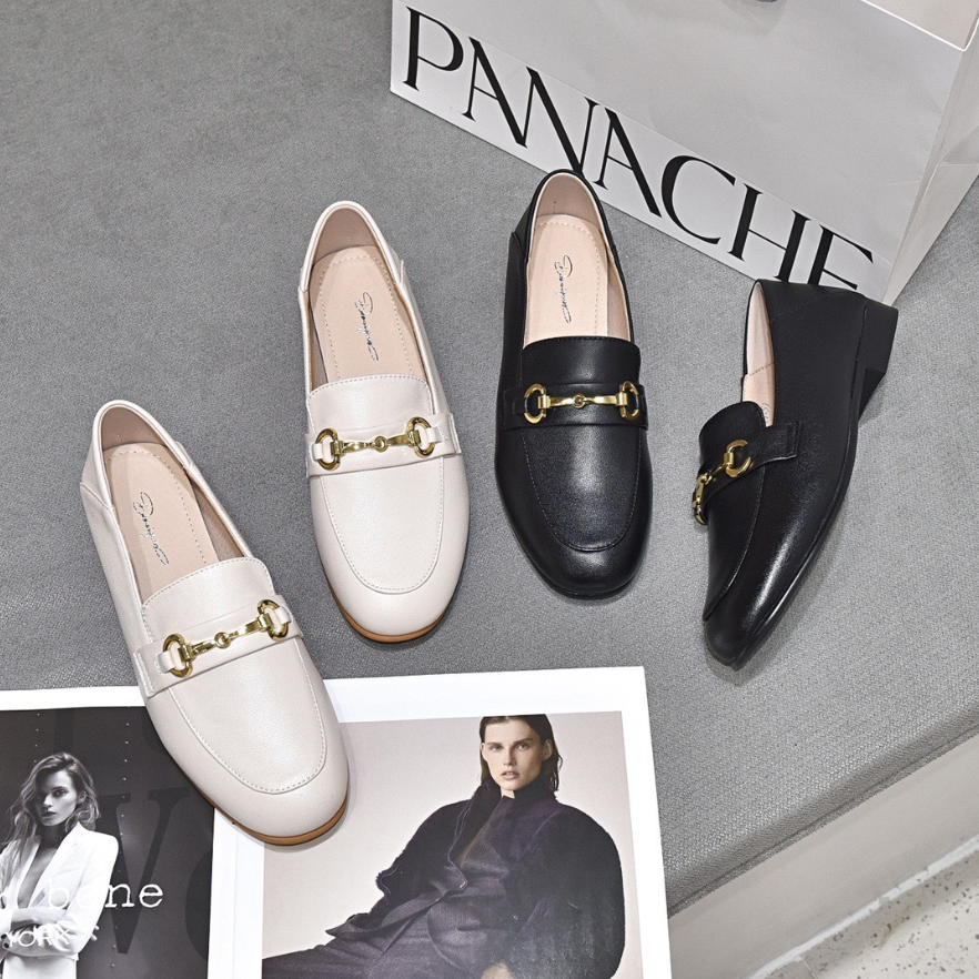 ゴールドアクセントモダンローファー