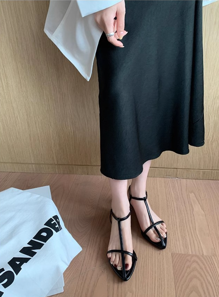 ストラップフラットシューズ