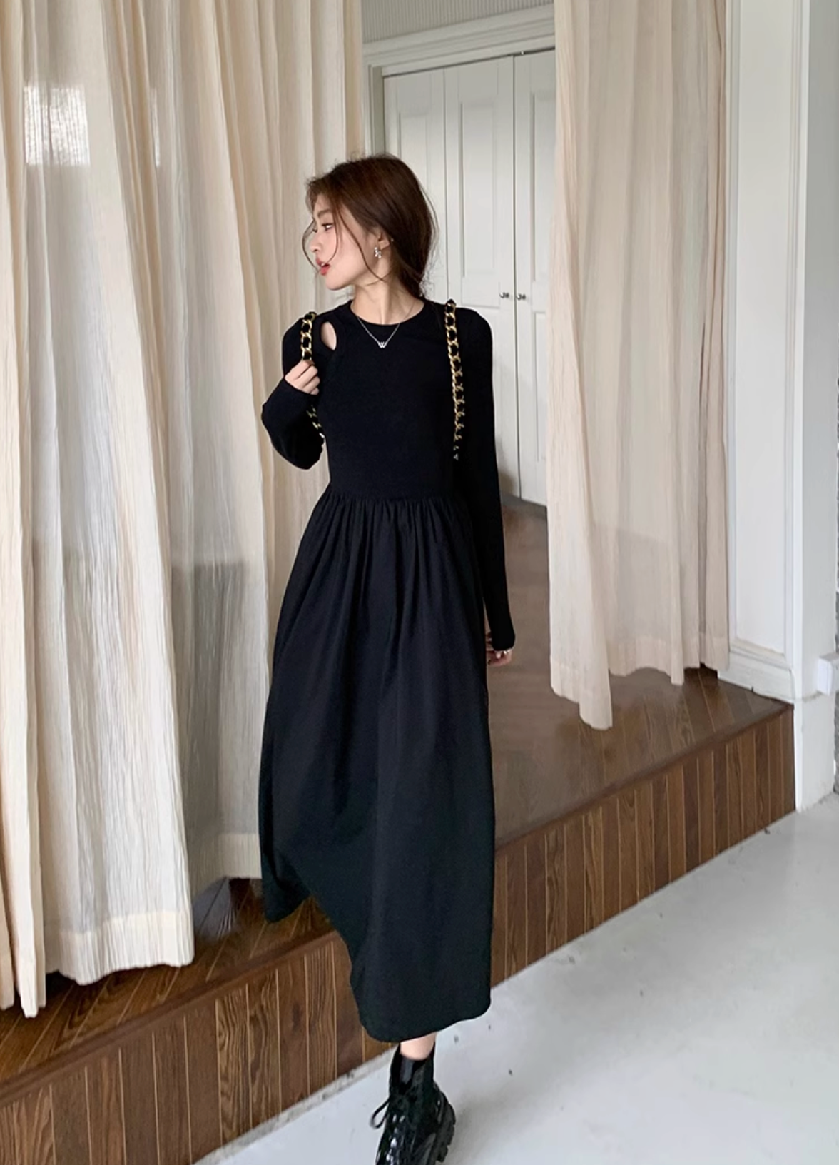 ショルダースリットワンピース