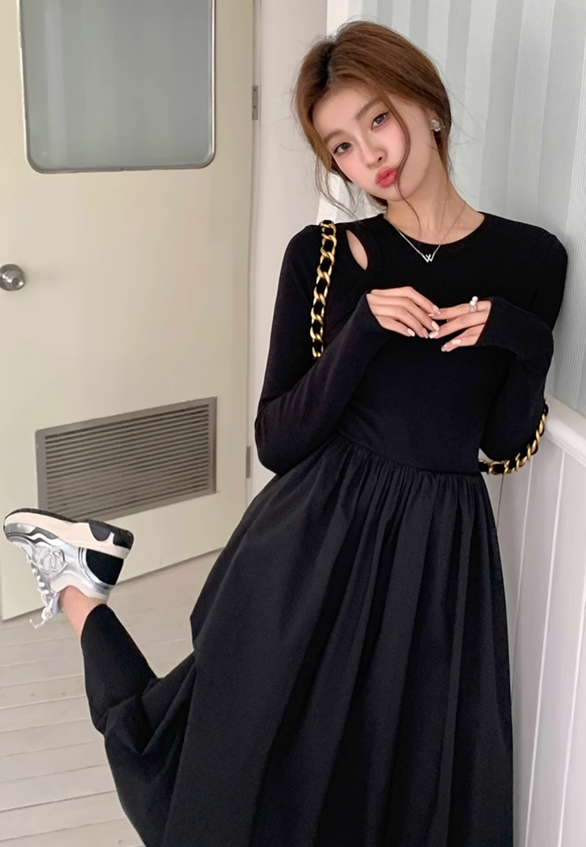 ショルダースリットワンピース