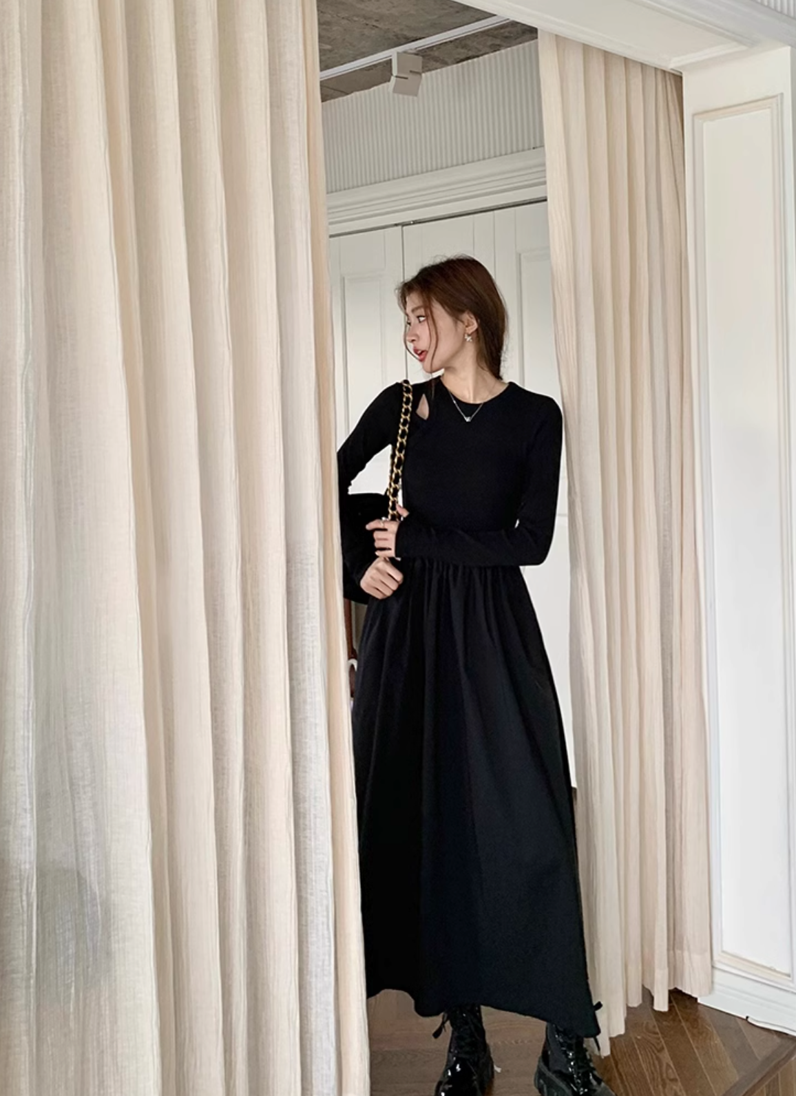 ショルダースリットワンピース