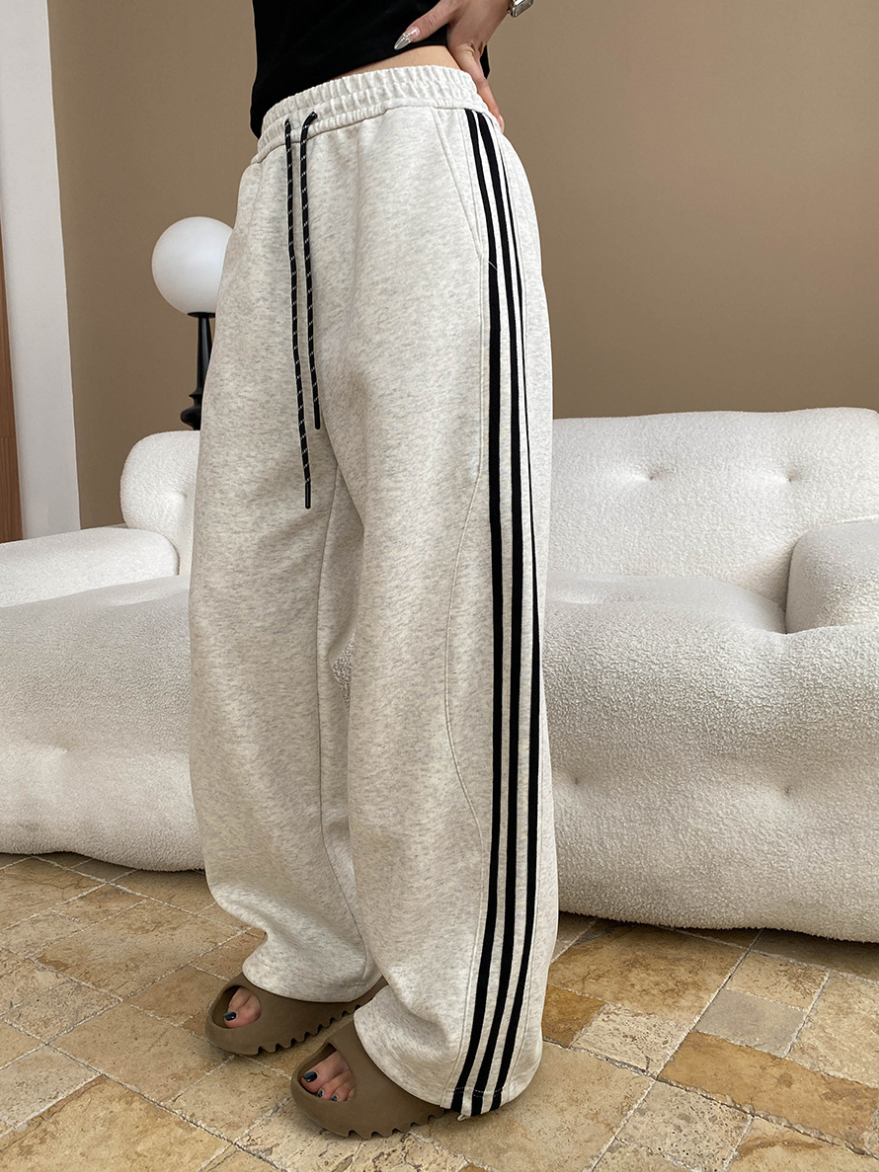サイドラインスウェットワイドパンツ