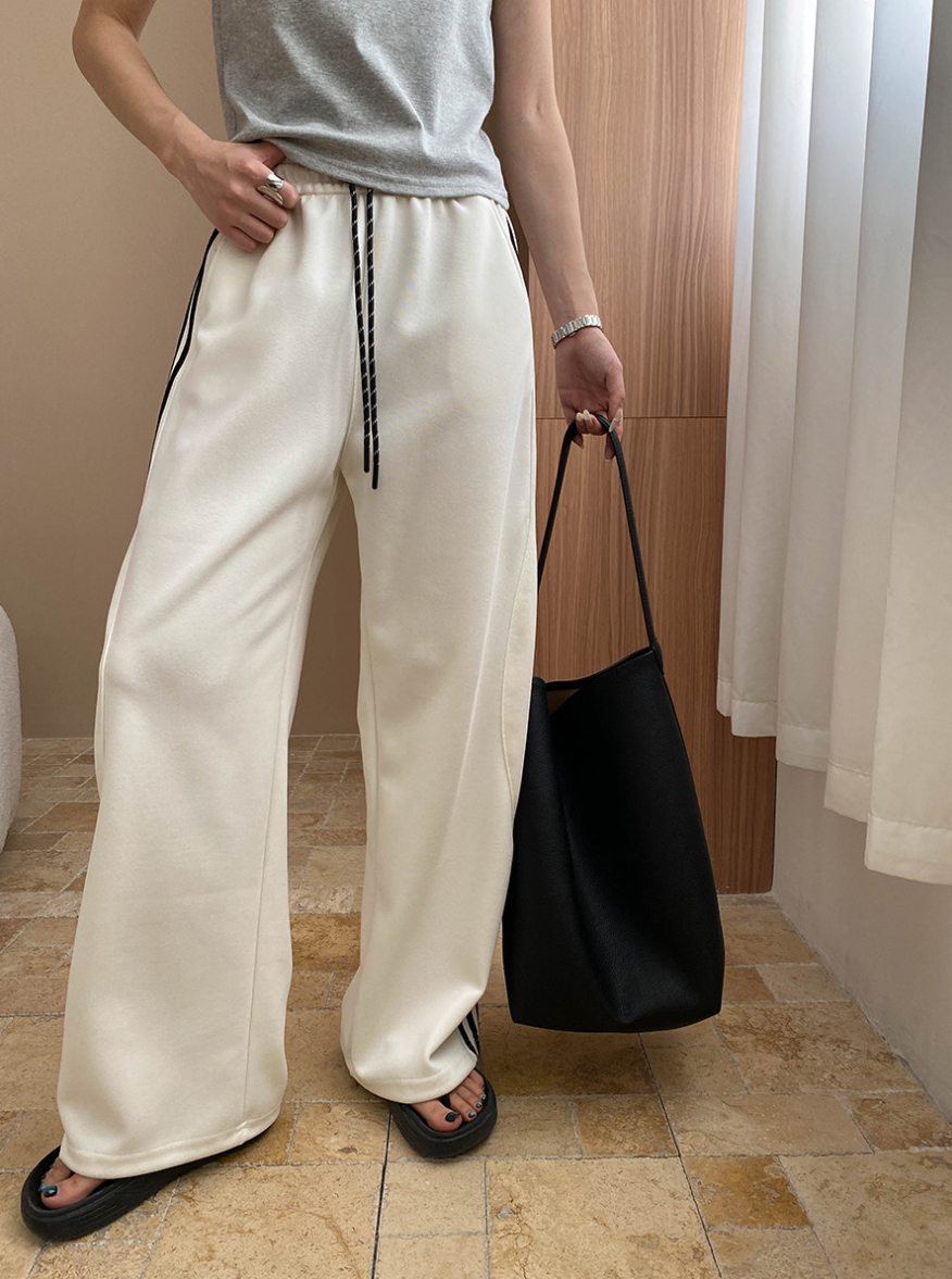 サイドラインスウェットワイドパンツ