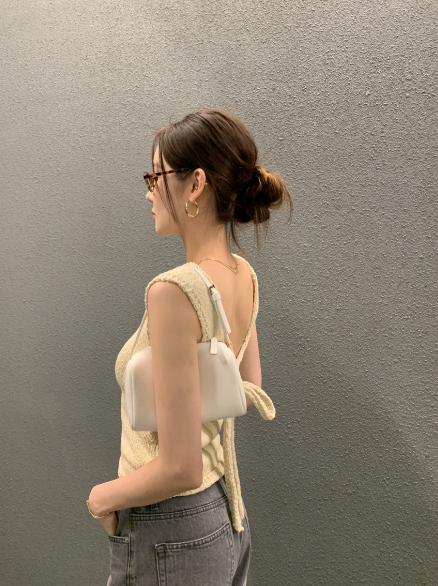 バックリボンニットタンクトップ