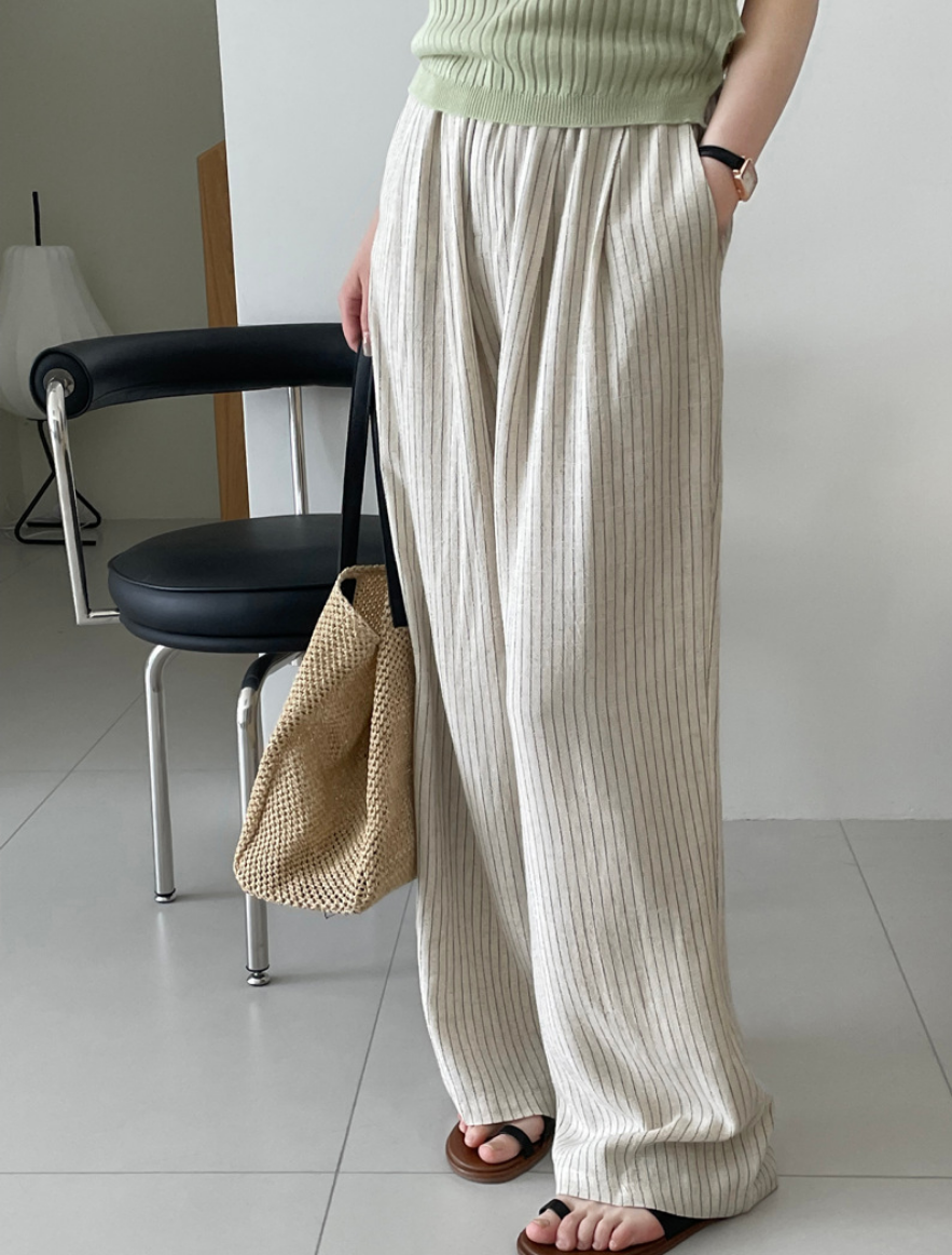 ピンストライプタックワイドパンツ