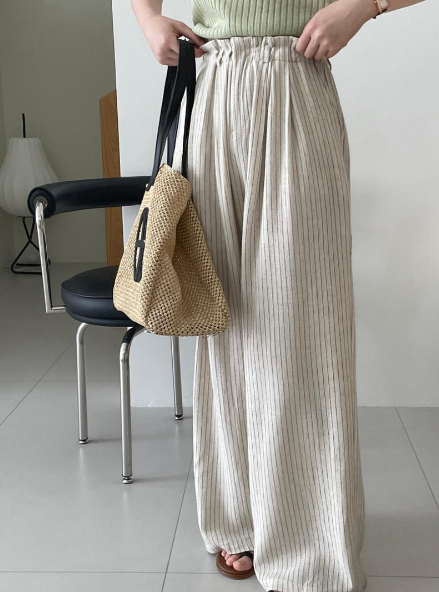 ピンストライプタックワイドパンツ