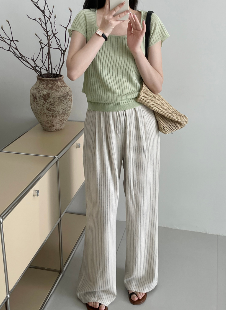 ピンストライプタックワイドパンツ