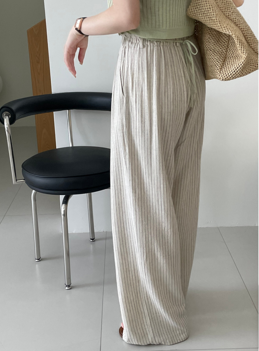 ピンストライプタックワイドパンツ