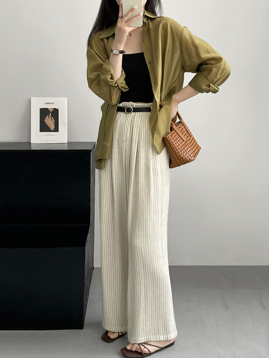 ピンストライプタックワイドパンツ