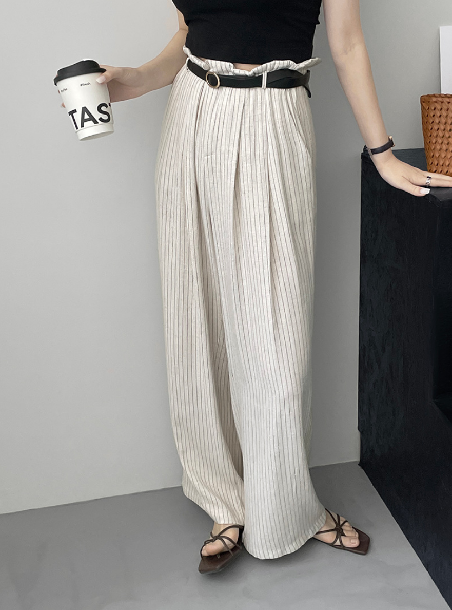 ピンストライプタックワイドパンツ