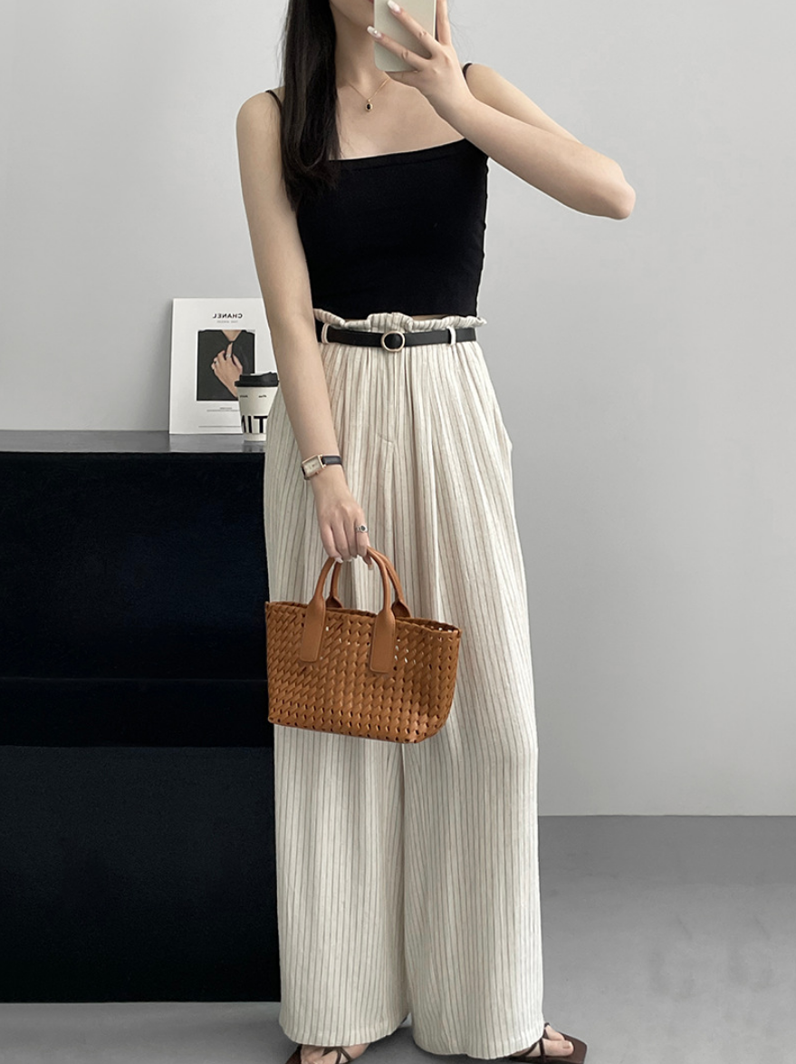 ピンストライプタックワイドパンツ