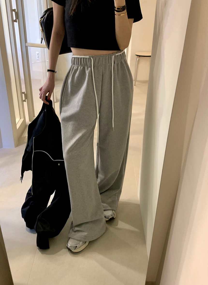 ドロストリラックススウェットパンツ
