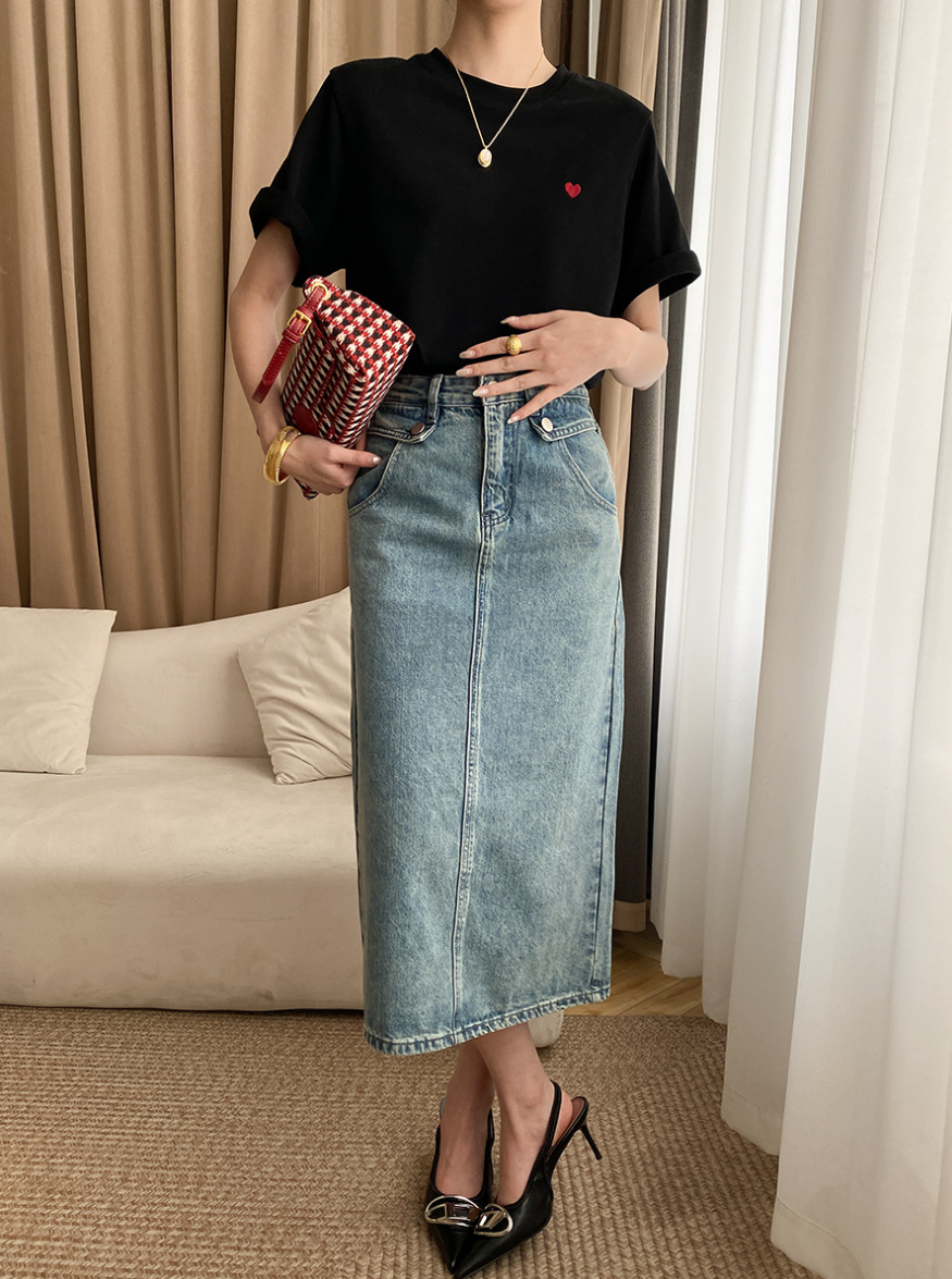 ミニハート刺繍ベーシックTシャツ