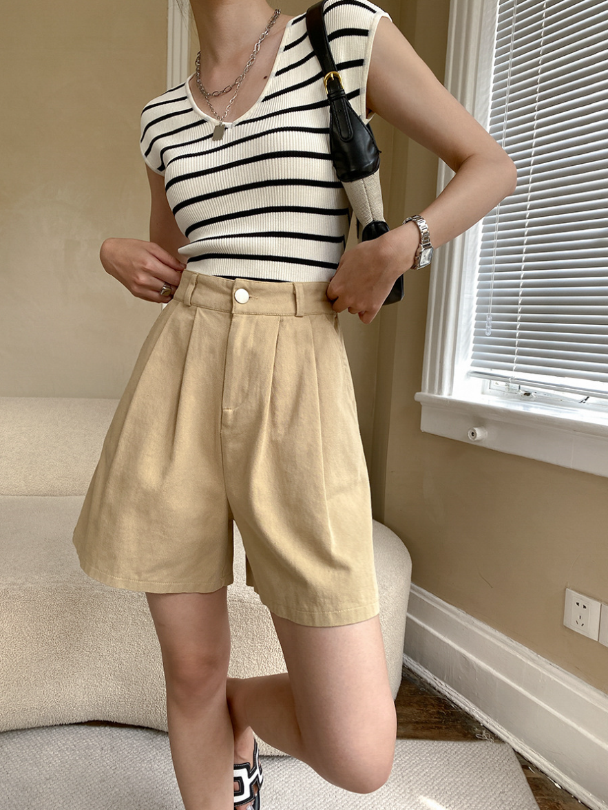 ハイウエストタックショートパンツ