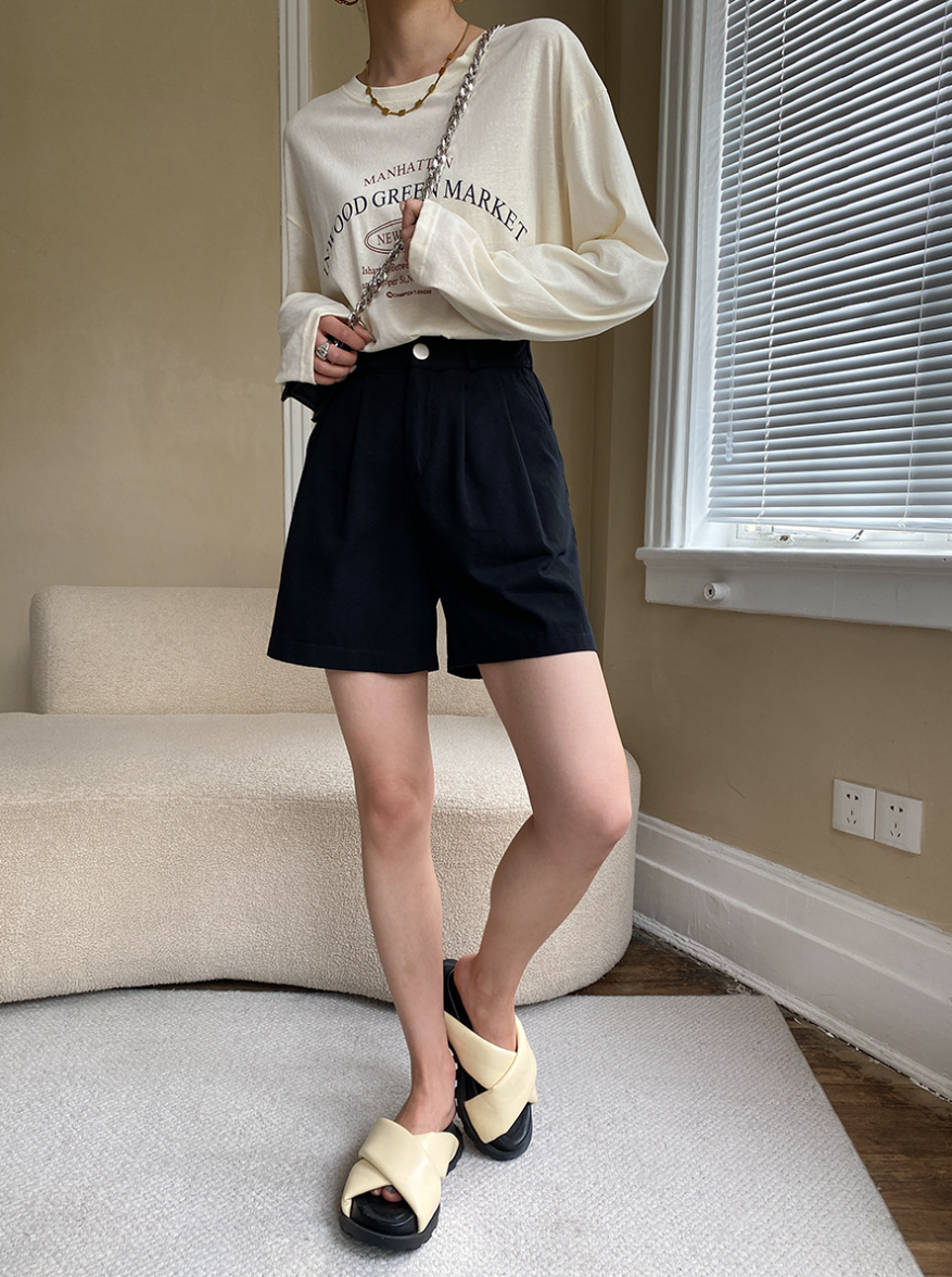 ハイウエストタックショートパンツ