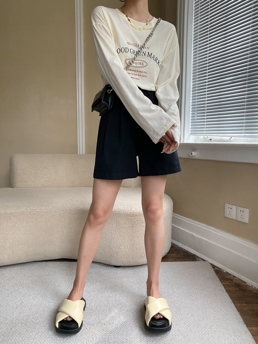 ハイウエストタックショートパンツ