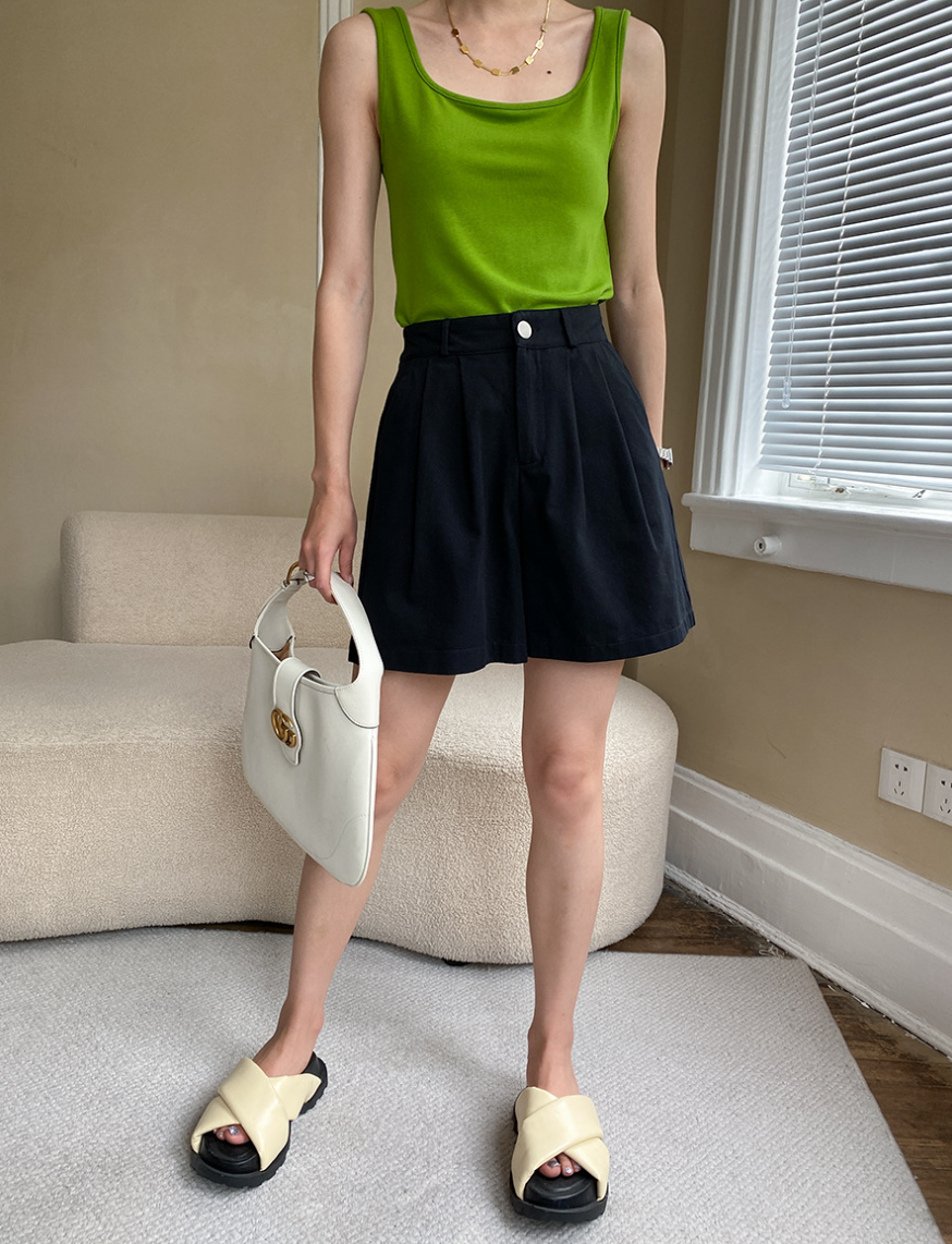 ハイウエストタックショートパンツ