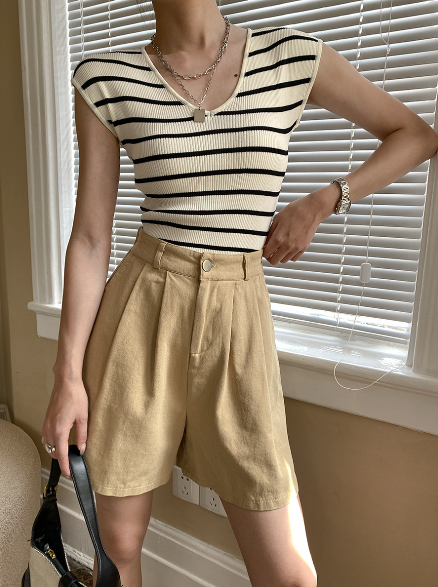 ハイウエストタックショートパンツ