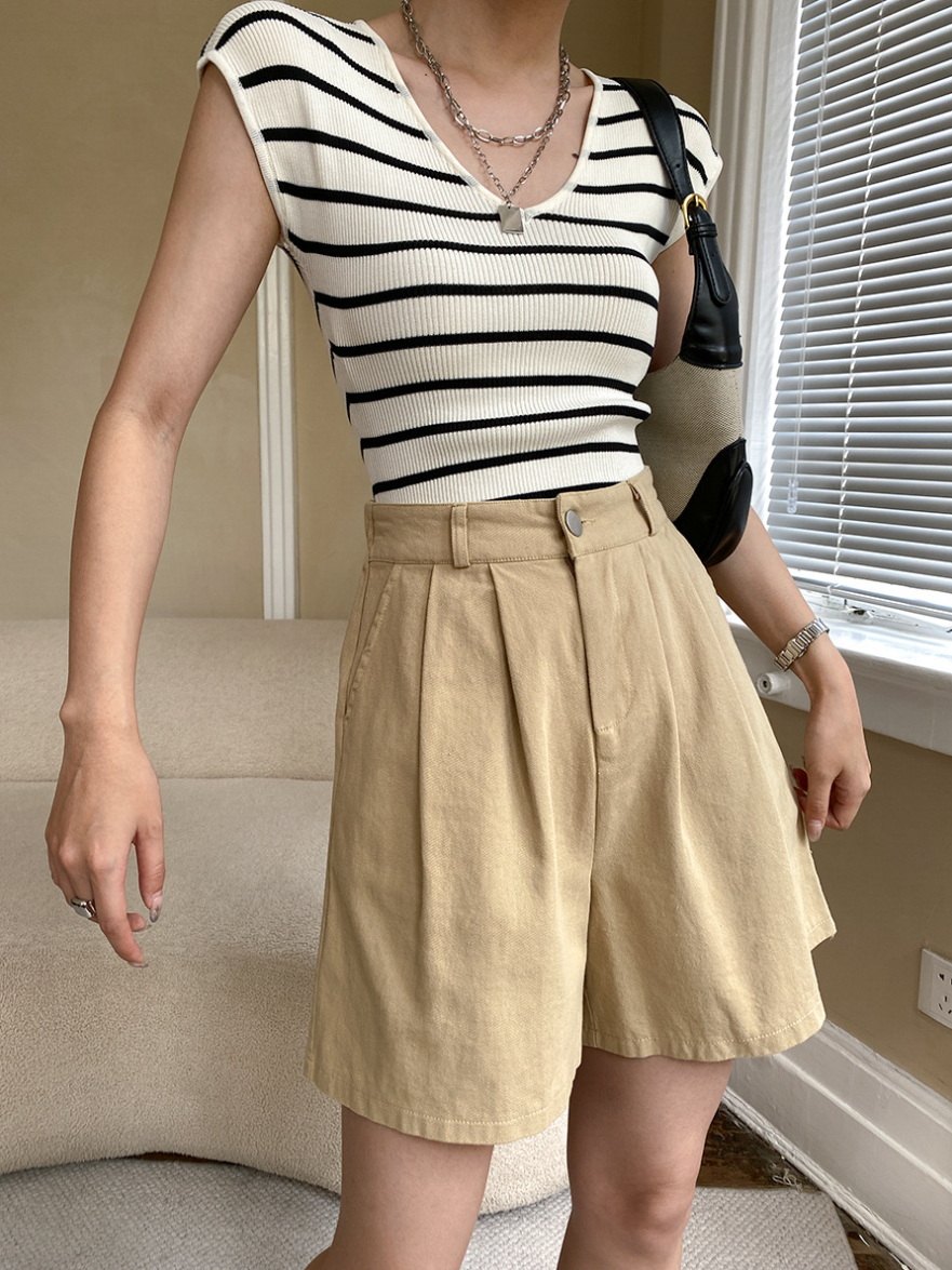ハイウエストタックショートパンツ