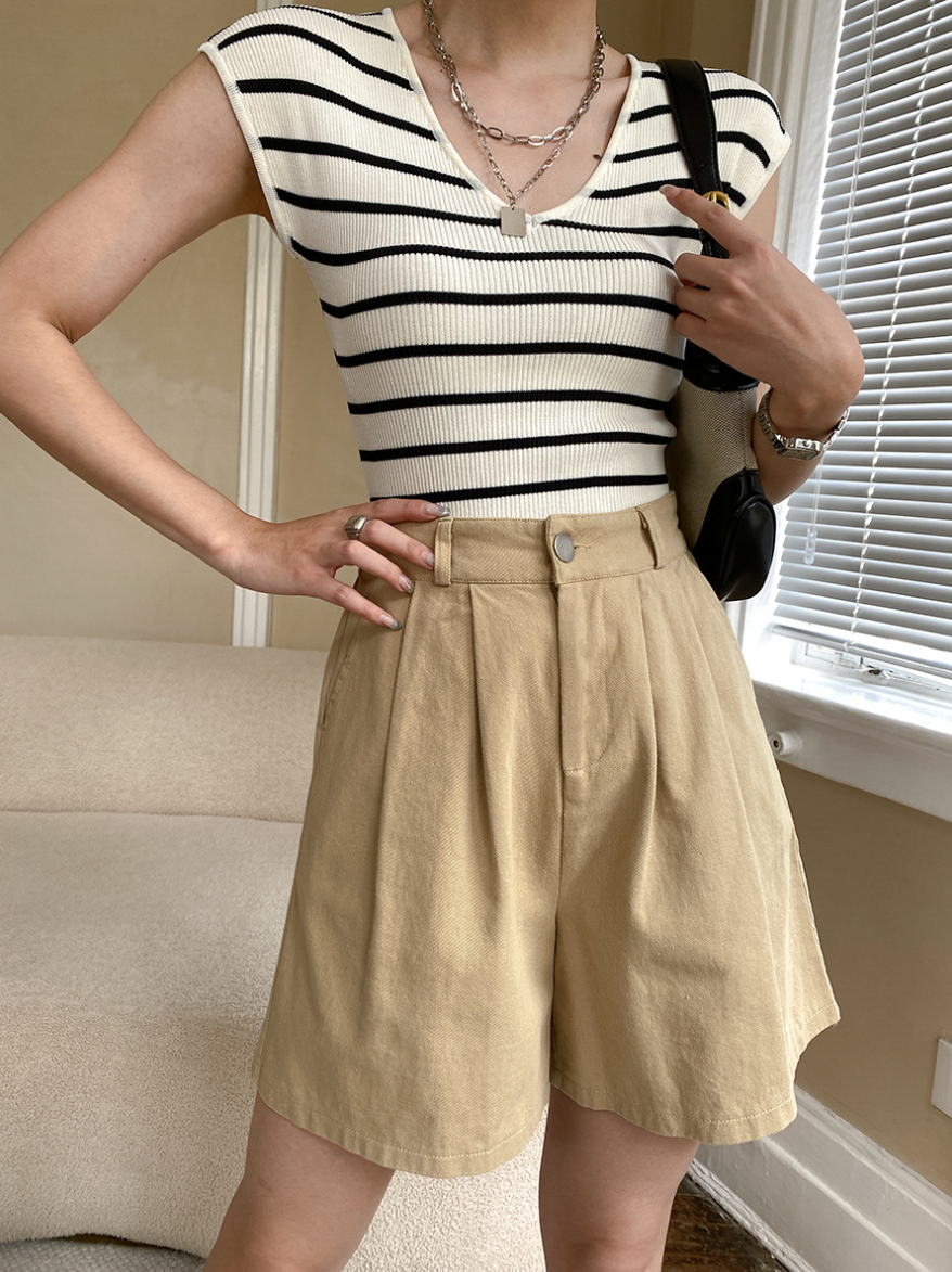 ハイウエストタックショートパンツ