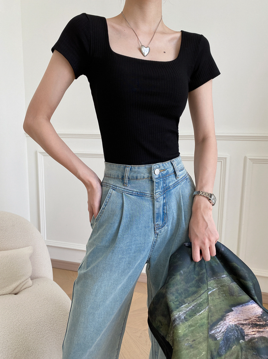 カップ付きスクエアネックリブトップス