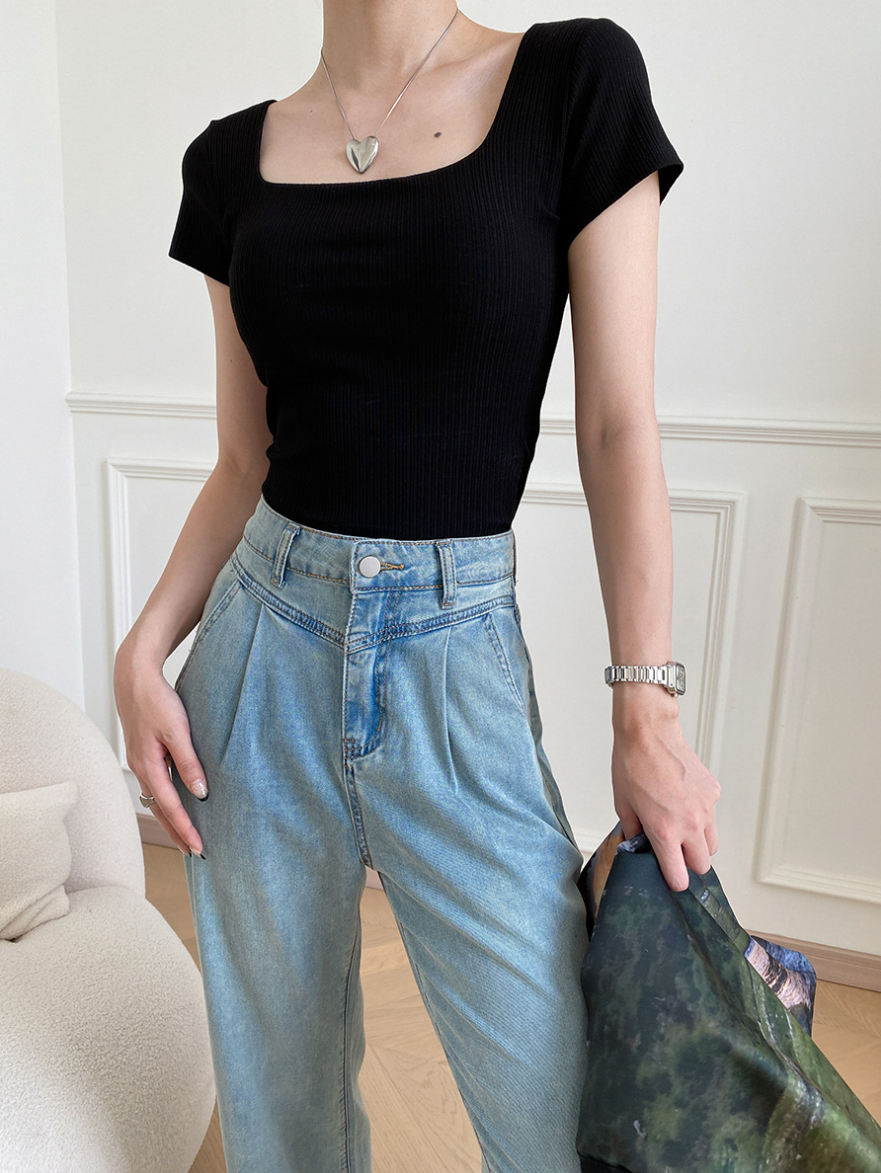 カップ付きスクエアネックリブトップス