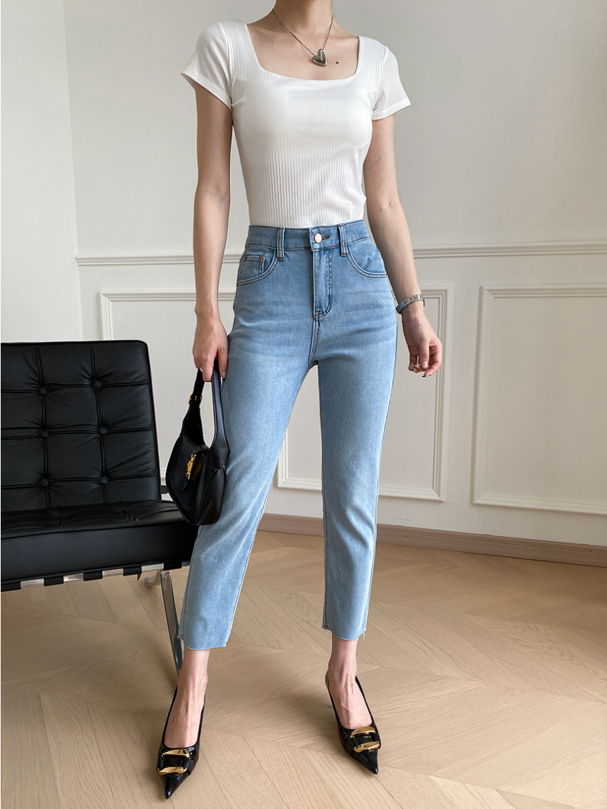 カップ付きスクエアネックリブトップス