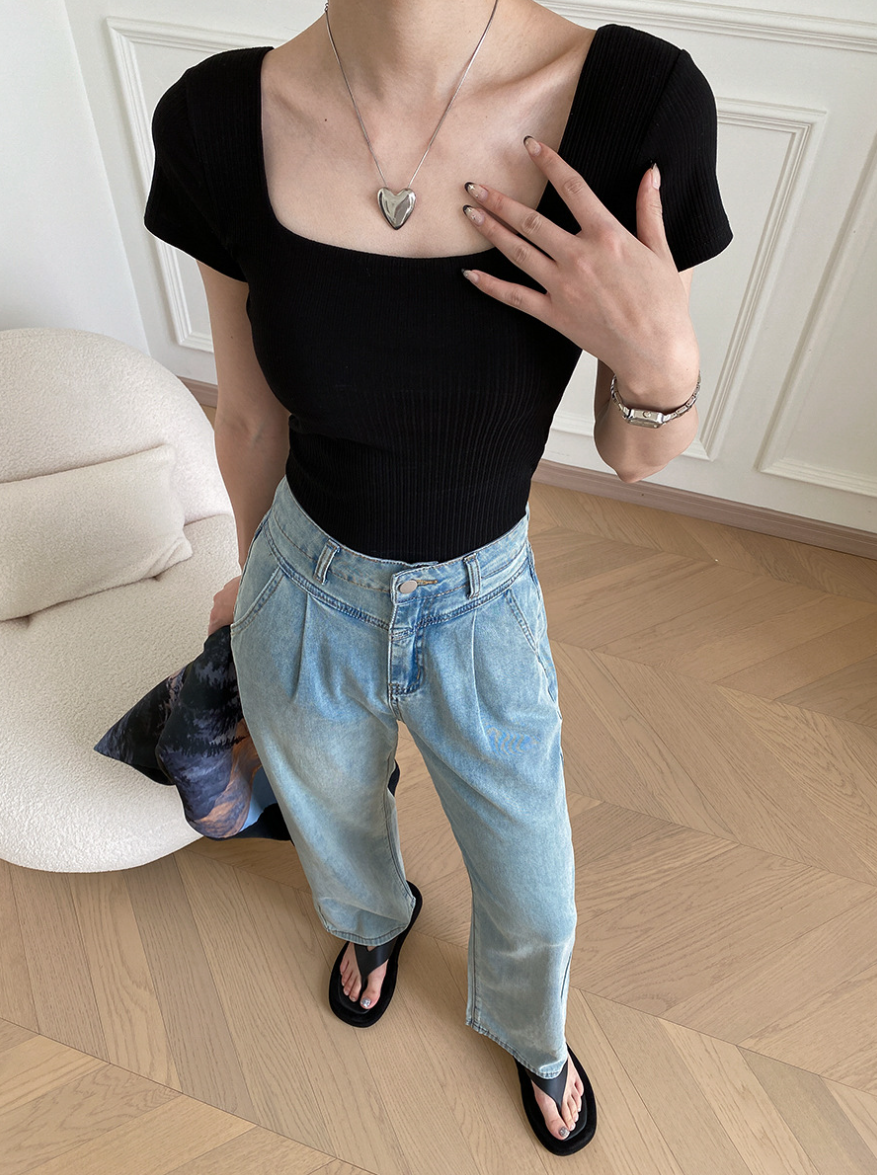 カップ付きスクエアネックリブトップス