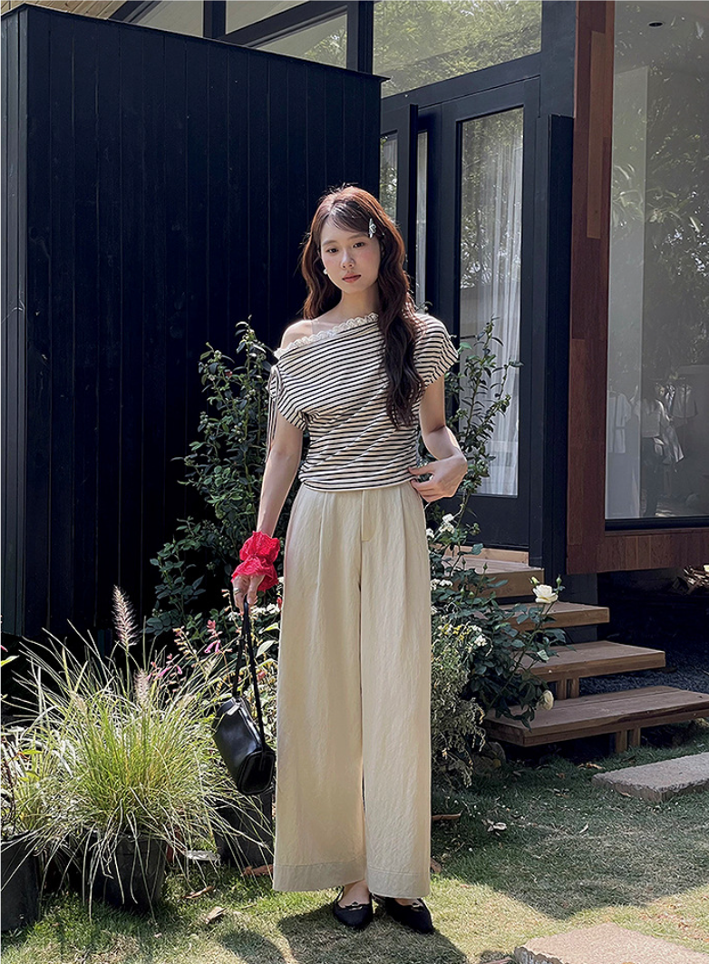 レーストリム オフショルダーTシャツ