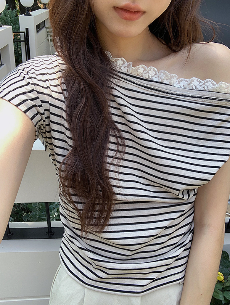 レーストリム オフショルダーTシャツ