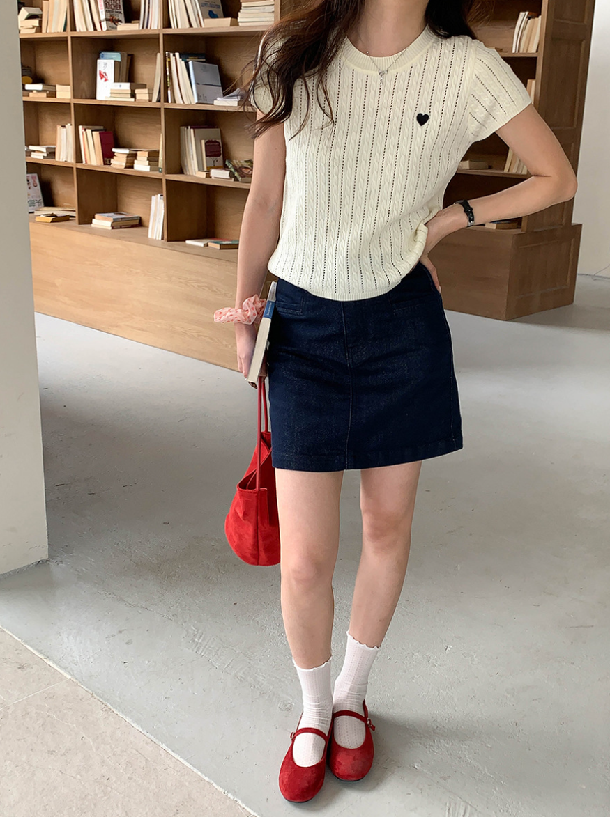 ハート刺繍リブニットトップス