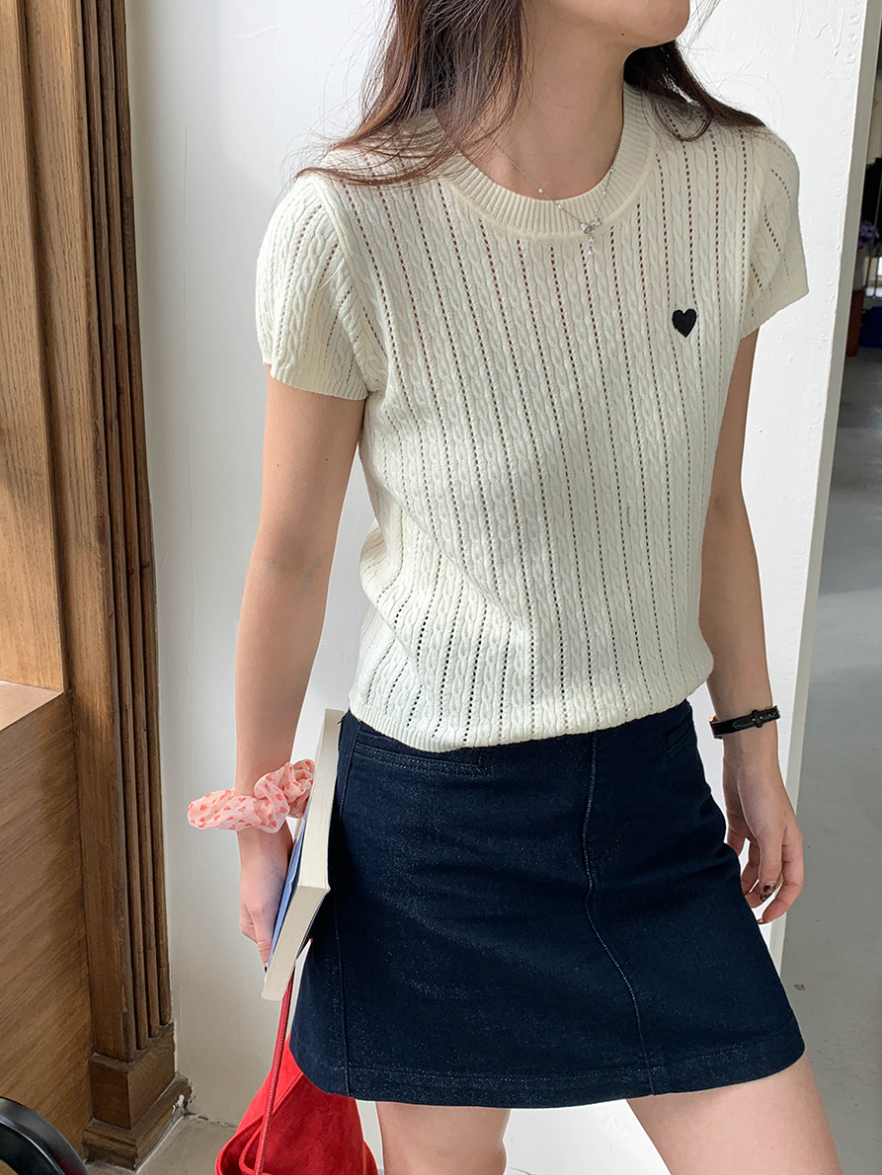 ハート刺繍リブニットトップス