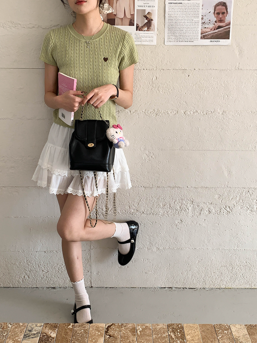 ハート刺繍リブニットトップス