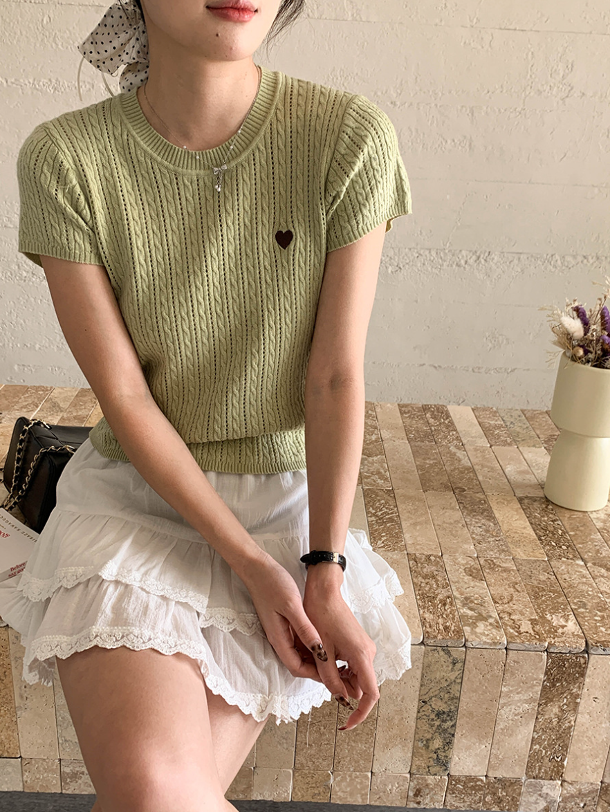 ハート刺繍リブニットトップス