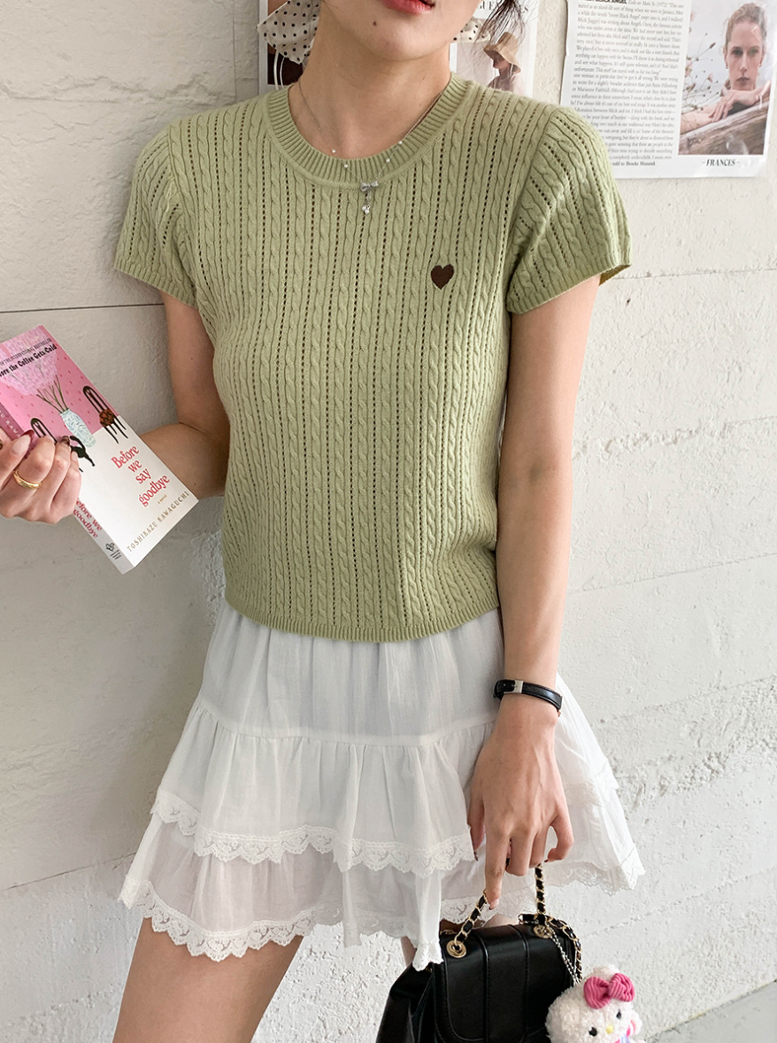 ハート刺繍リブニットトップス