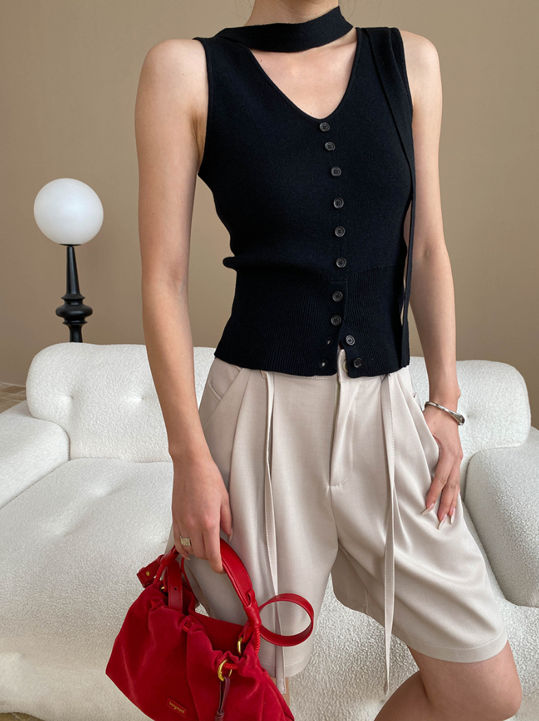 タックデザインベルトショートパンツ