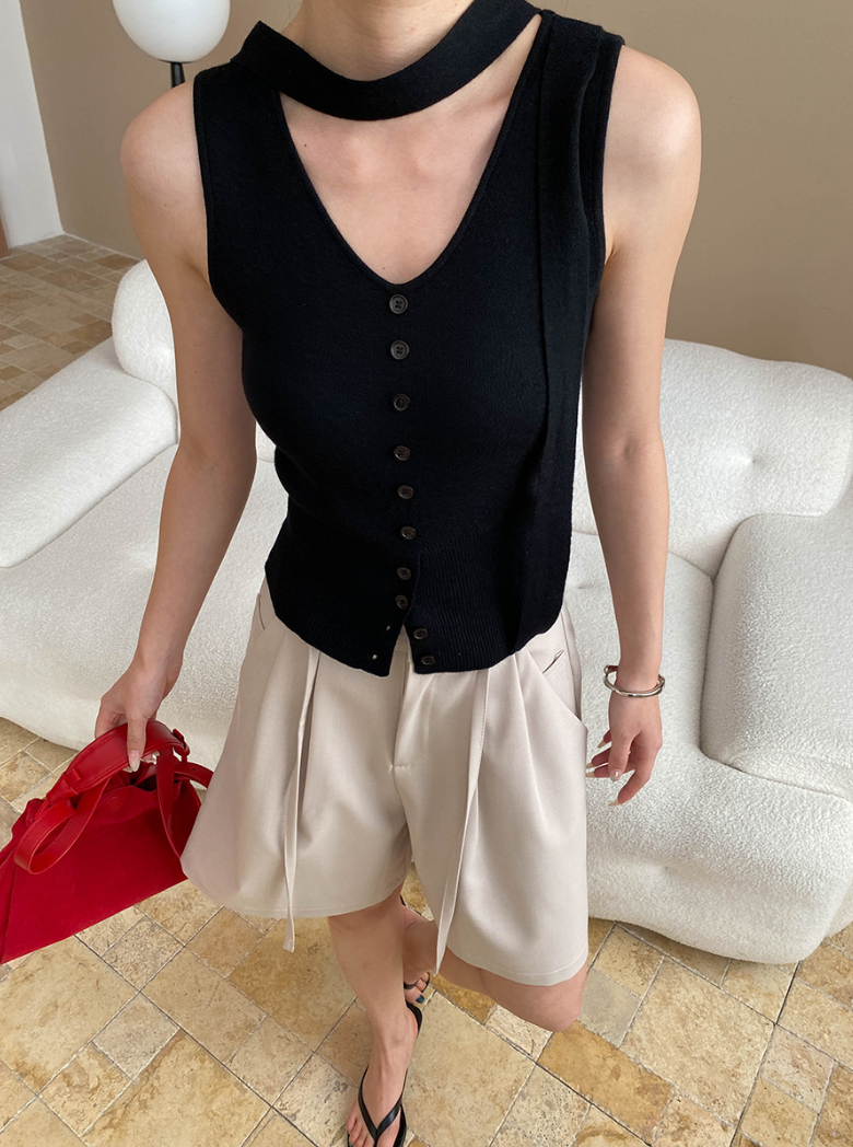 タックデザインベルトショートパンツ