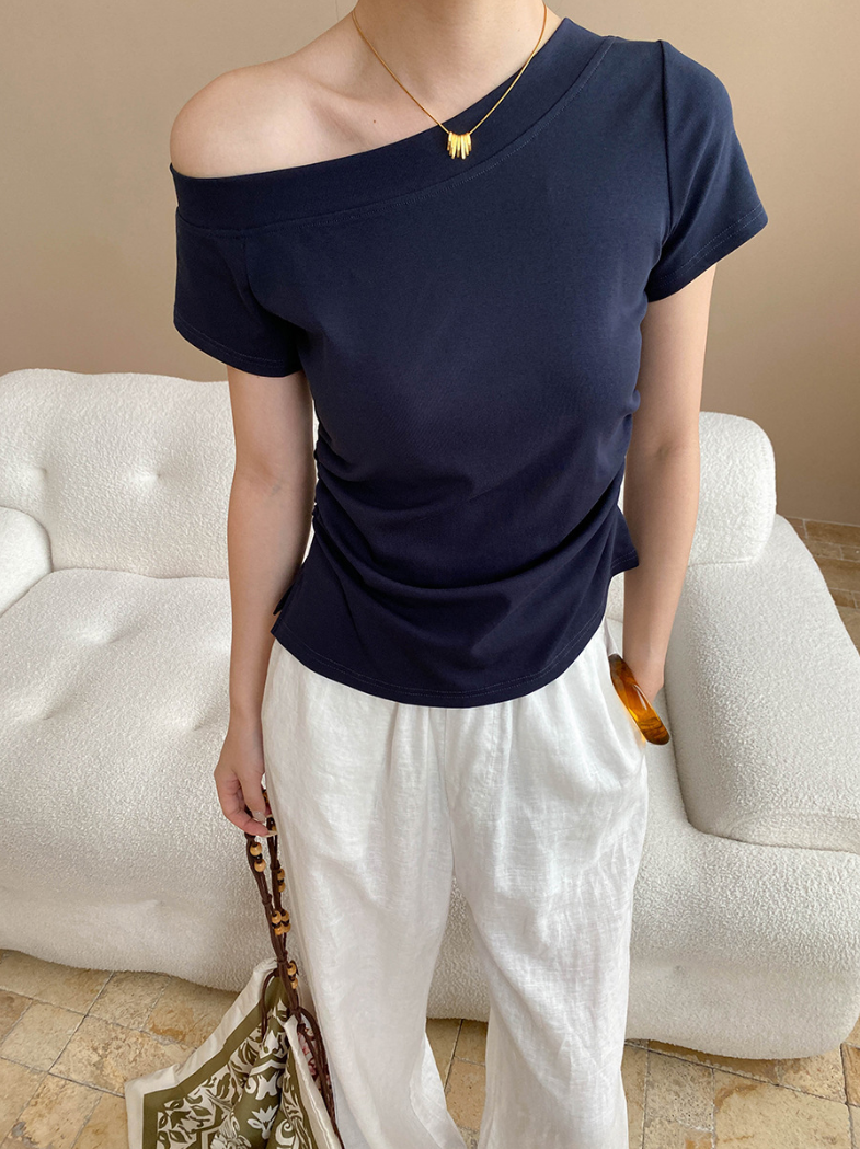 ワンショルカットソー