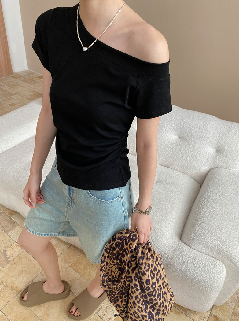 ワンショルカットソー