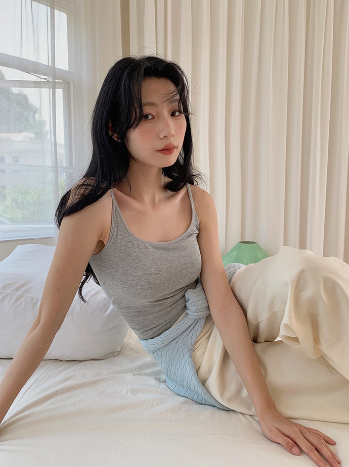 クロスストラップバックデザインキャミ