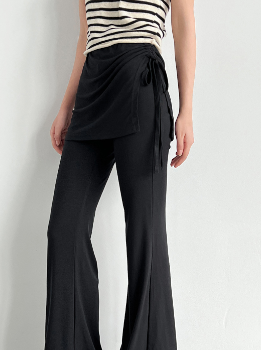 ドレープスカート付きフレアパンツ