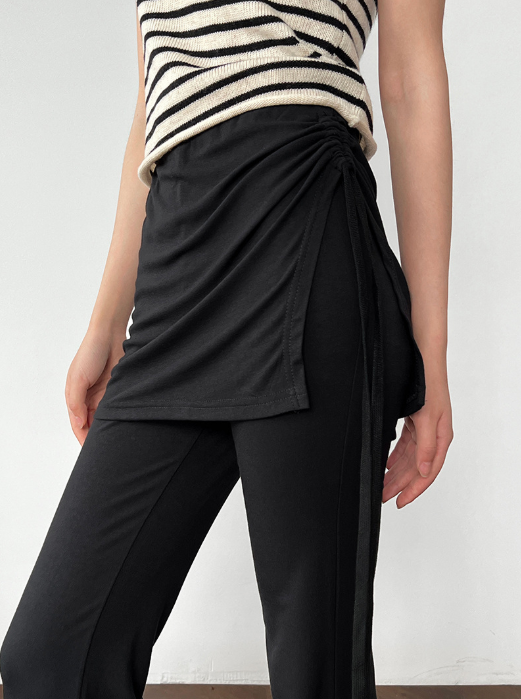 ドレープスカート付きフレアパンツ