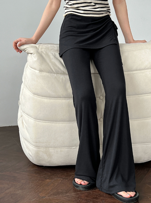 ドレープスカート付きフレアパンツ