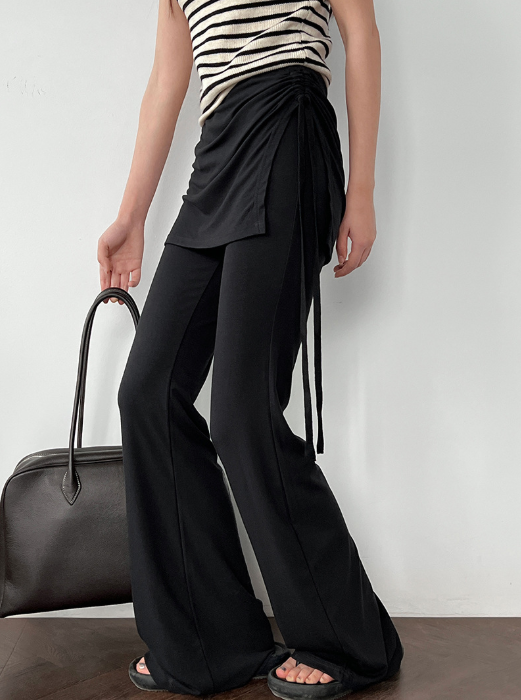 ドレープスカート付きフレアパンツ