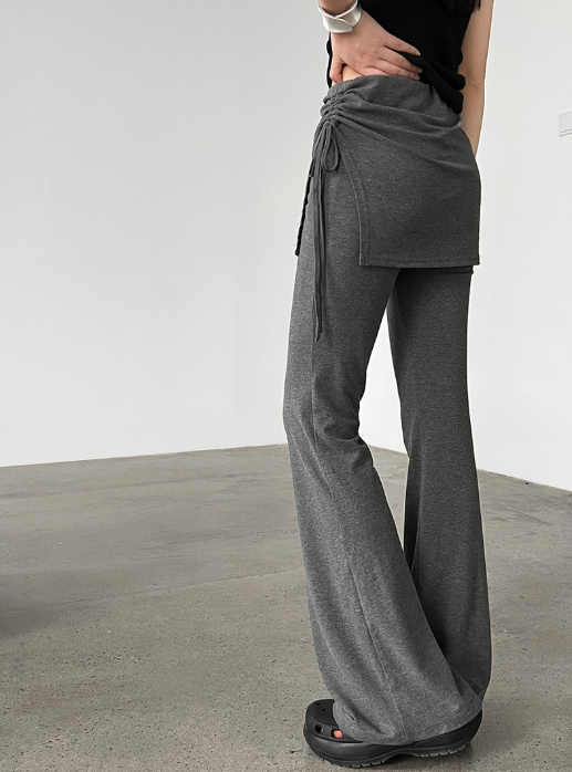 ドレープスカート付きフレアパンツ