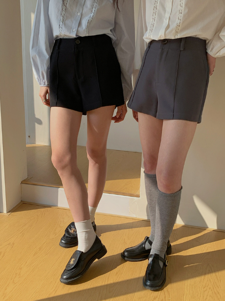 センタープレスハイウエストショートパンツ