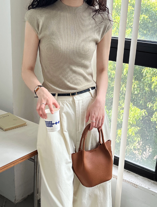 フレンチスリーブリブニットトップス