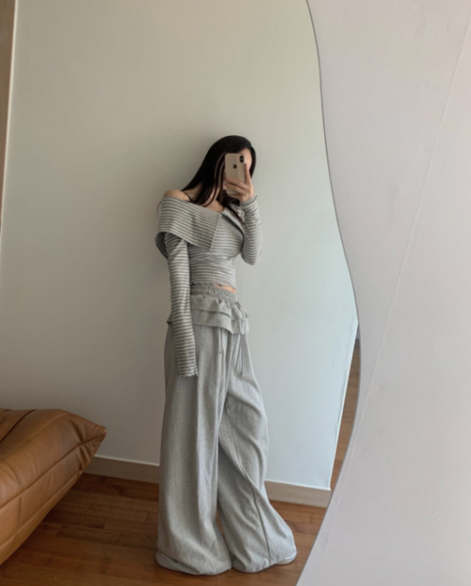 フリルウエストワイドスウェットパンツ